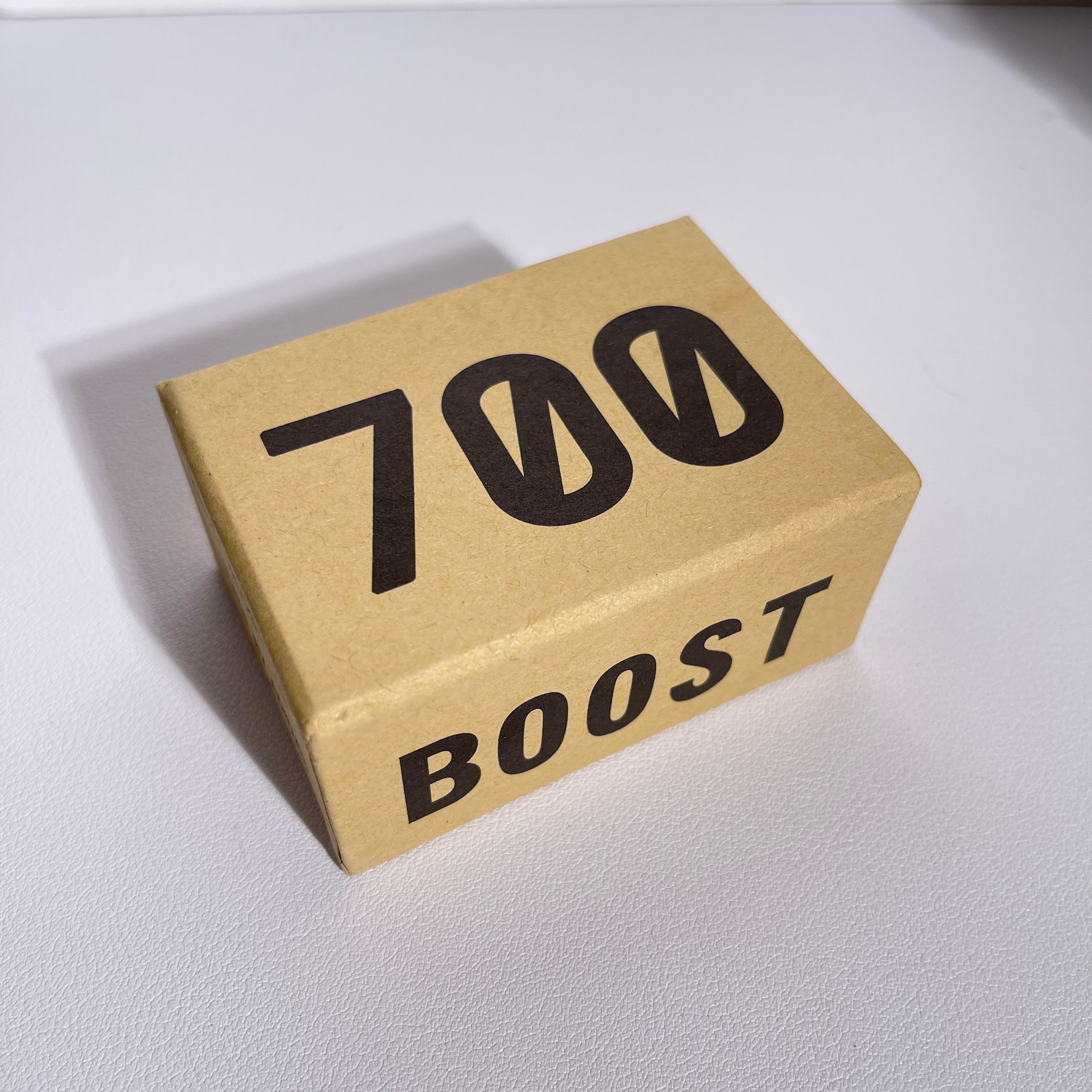BOX012